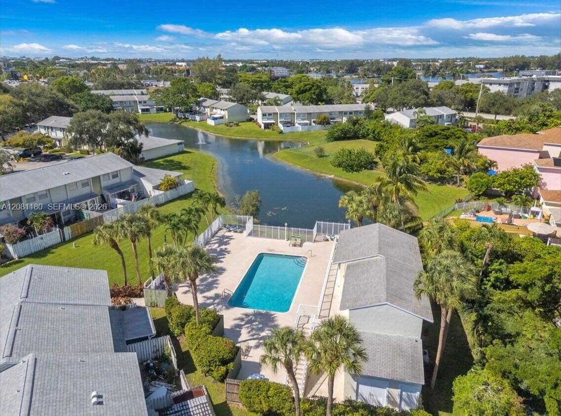 789 Crystal Lake Drive, Deerfield Beach, FL 33064 Photo 26