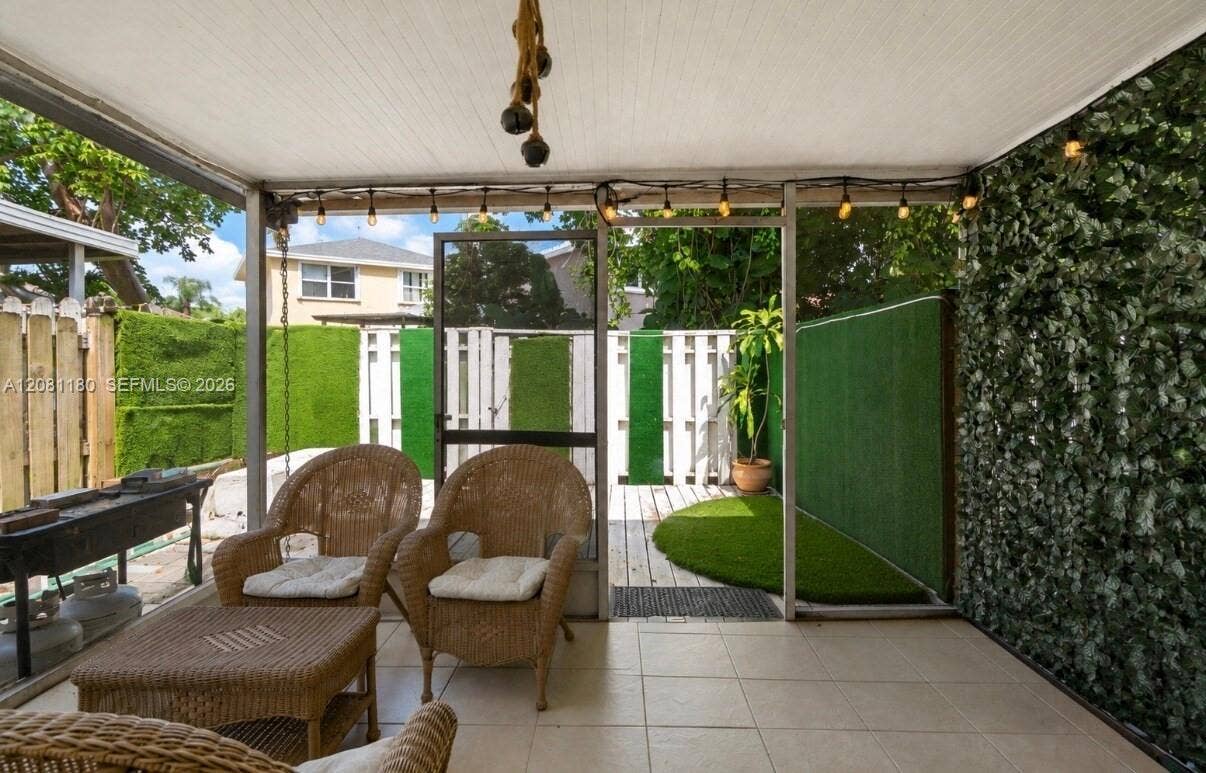 789 Crystal Lake Drive, Deerfield Beach, FL 33064 Photo 20