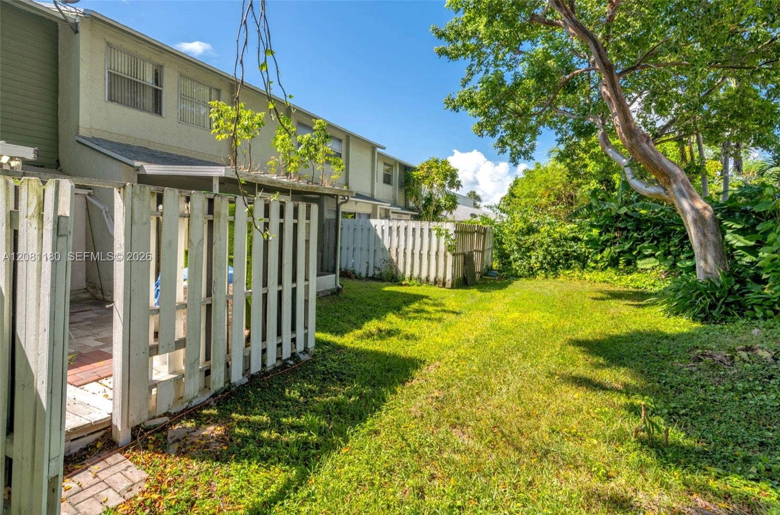 789 Crystal Lake Drive, Deerfield Beach, FL 33064 Photo 23