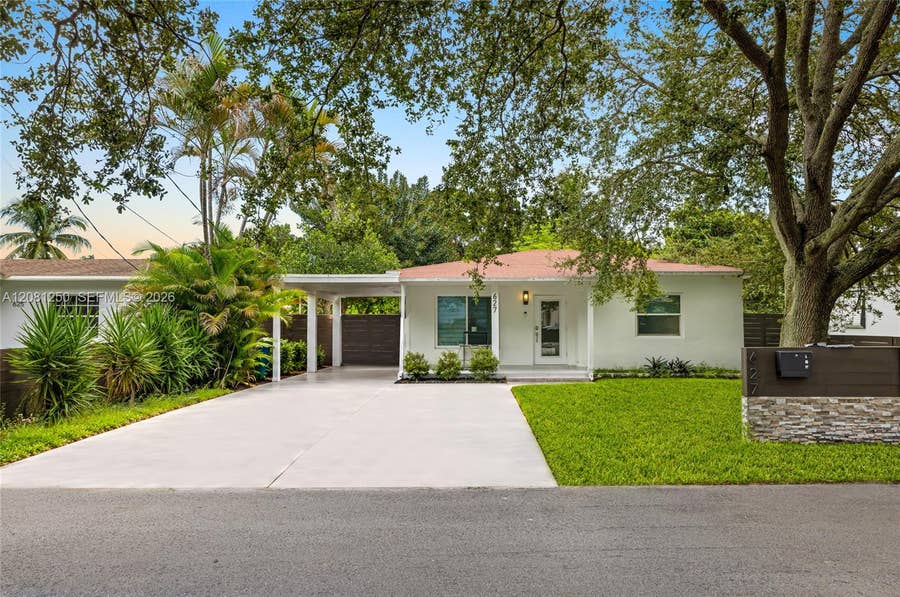 Property photo for 627 SW 7th Avenue, Hallandale Beach, FL