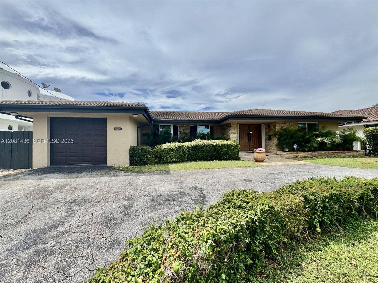 3324 NE 167th Street, North Miami Beach, FL 33160 Photo 2