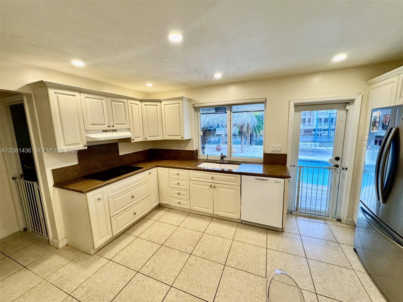 3324 NE 167th Street, North Miami Beach, FL 33160 Photo 16
