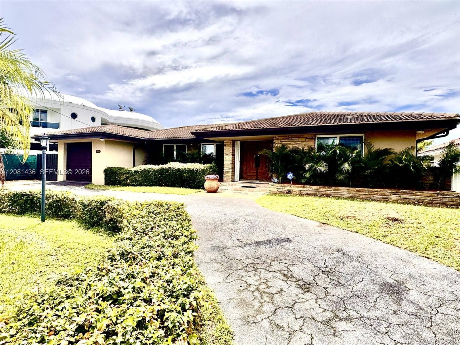 3324 NE 167th Street, North Miami Beach, FL 33160 Photo 3