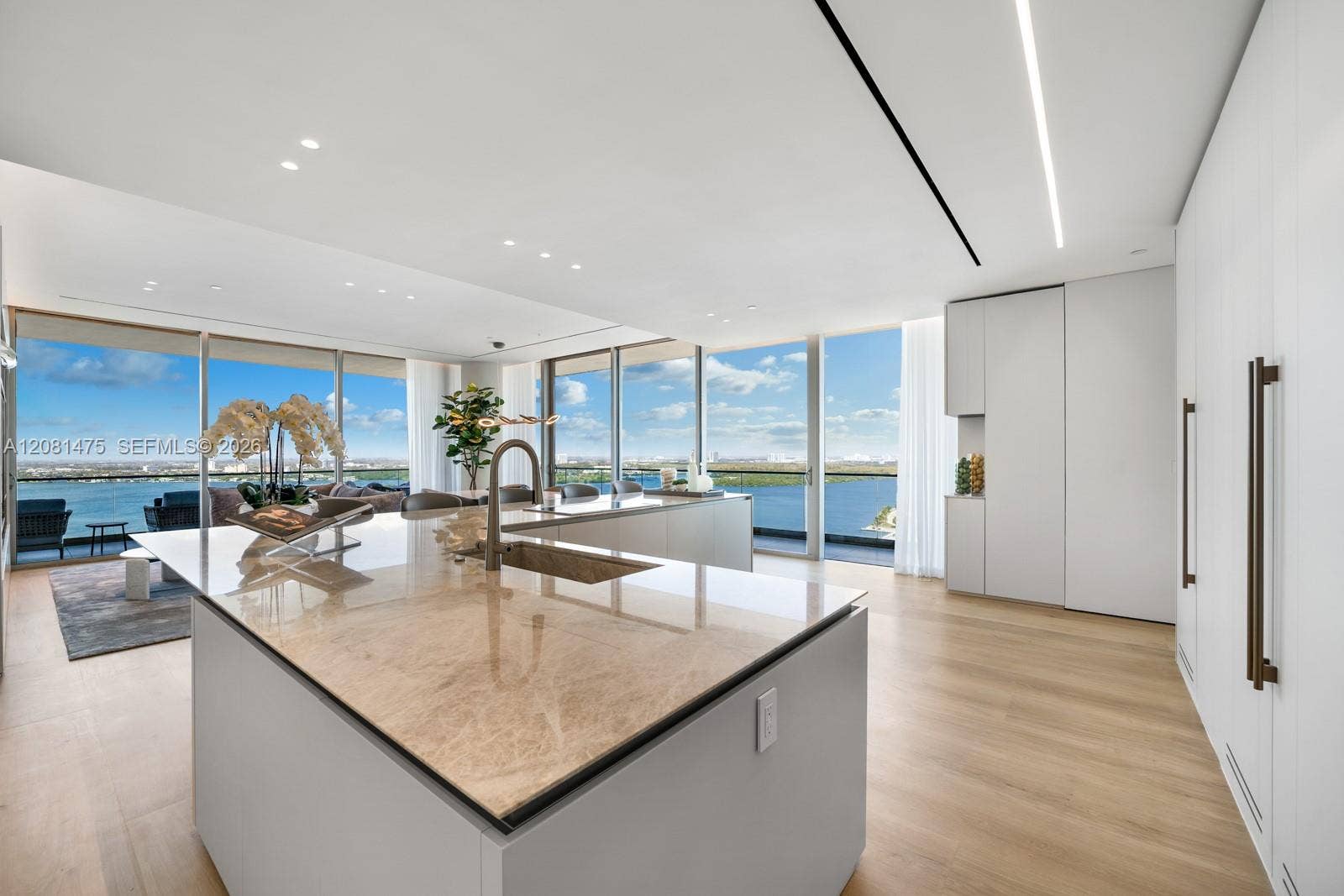 10203 Collins Avenue, #LPH 2701, Bal Harbour, FL 33154 Photo 7