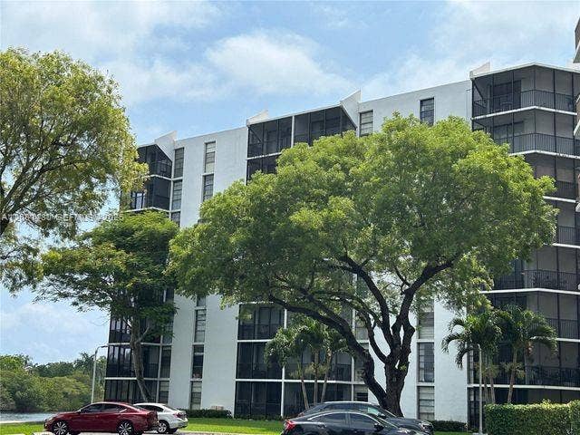 3475 N Country Club Drive, #615, Aventura, FL 33180 Photo 25