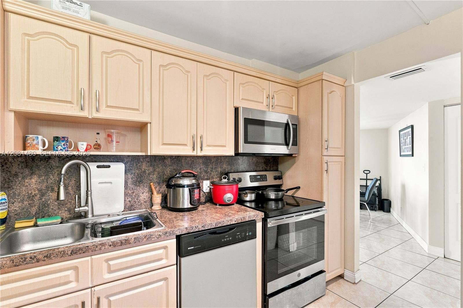 3475 N Country Club Drive, #615, Aventura, FL 33180 Photo 4