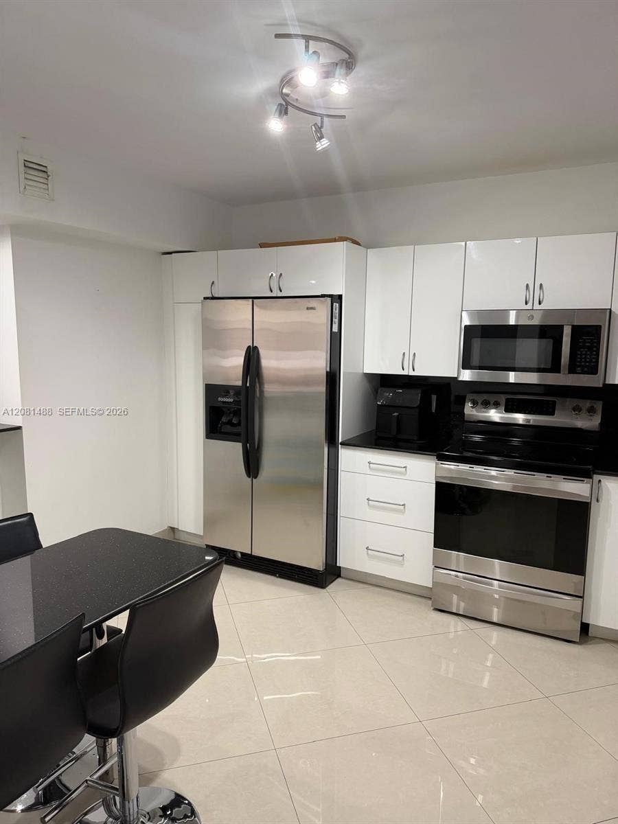 8877 Collins Avenue, #708, Surfside, Surfside, FL 33154 Photo 4