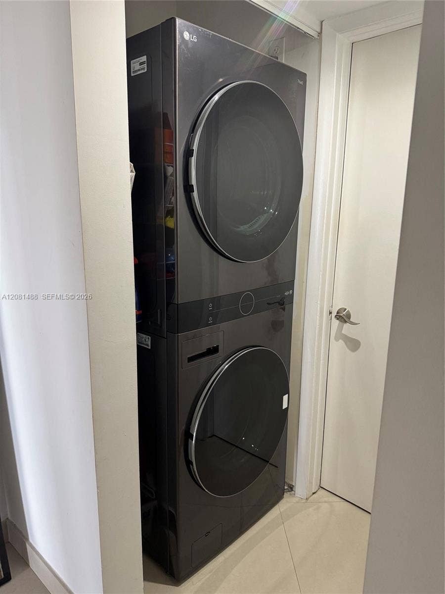 8877 Collins Avenue, #708, Surfside, Surfside, FL 33154 FULL SIZE WASHER & DRYER