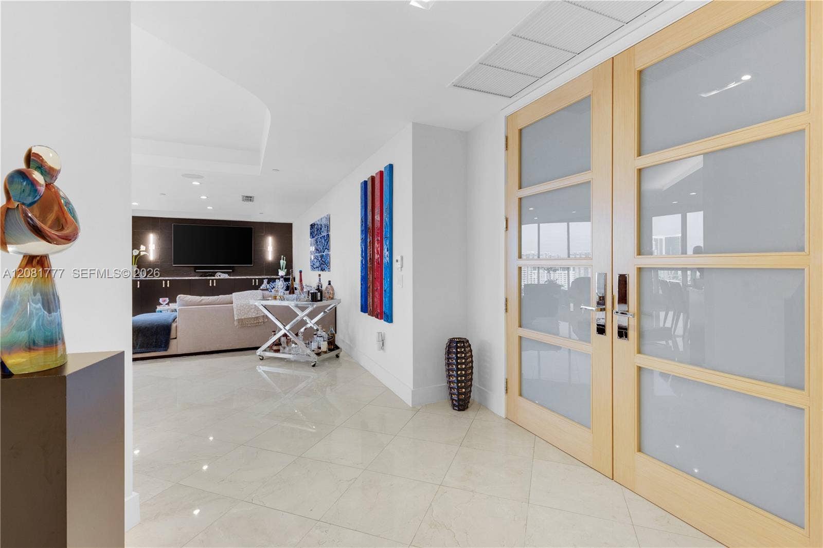 21200 NE Point Place, #1404, Aventura, FL 33180 Entrance