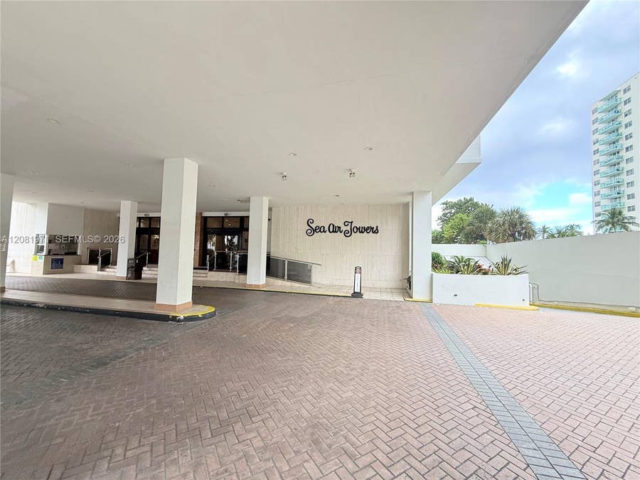 Property photo for 3725 S Ocean Drive, #423, Hollywood, FL