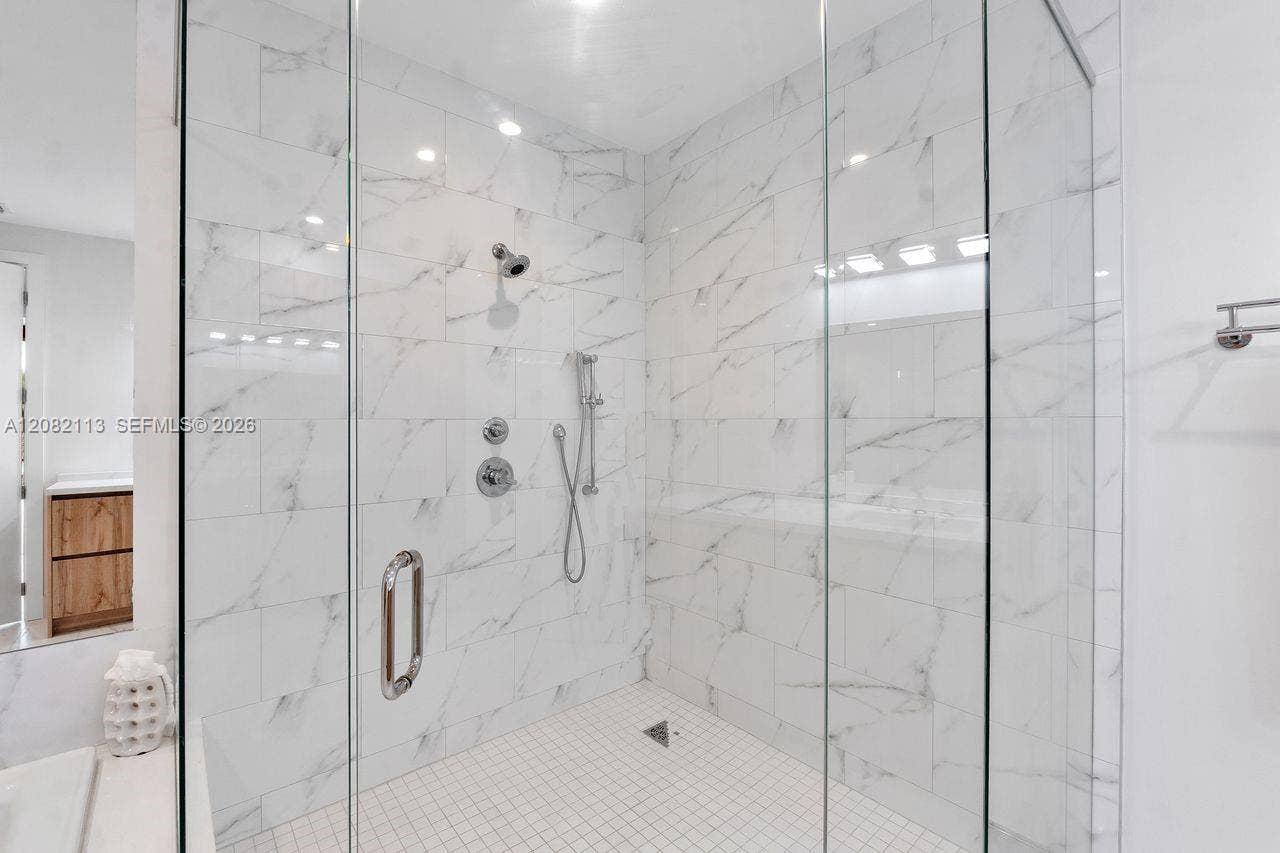 20 Isle Of Venice Drive, #302, Fort Lauderdale, FL 33301 Photo 23