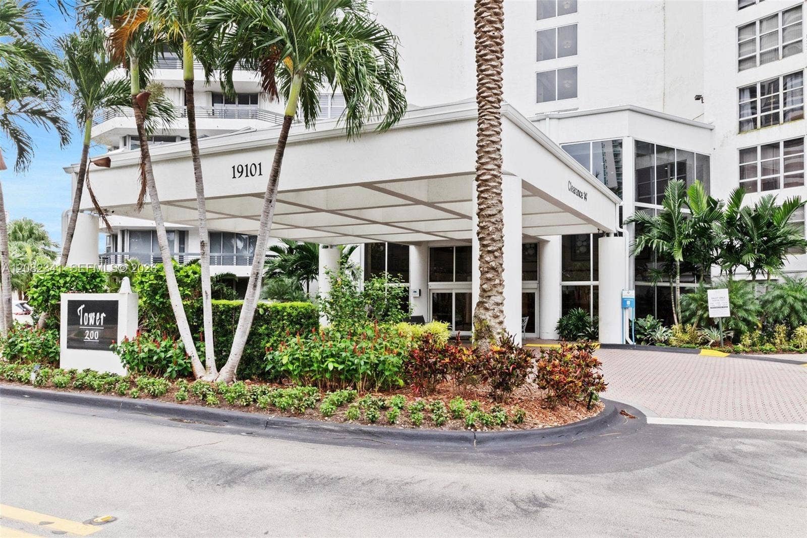 19101 Mystic Pointe Drive, #1704, Aventura, FL 33180 Photo 37