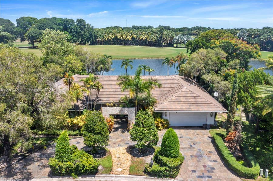 Property photo for 9448 NW 54th Doral Cir Lane, Doral, FL