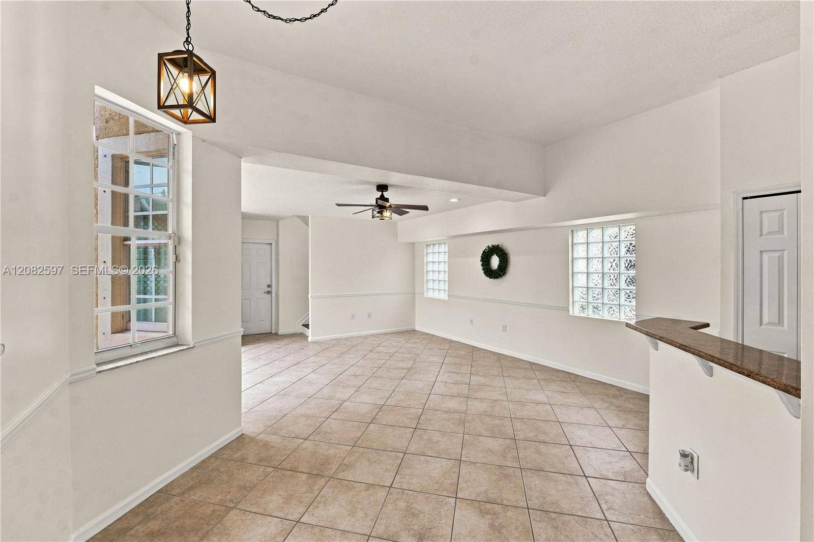 Eat-in Area/Family Room