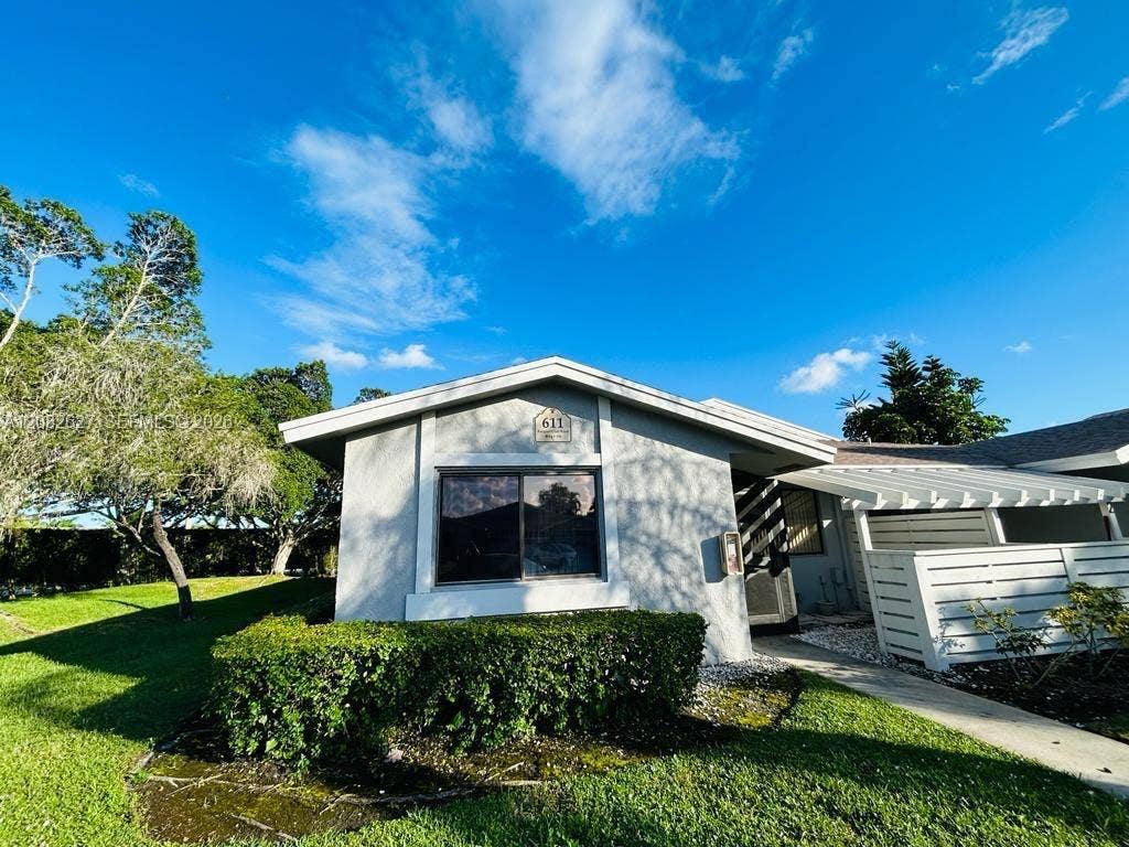 611 Racquet Club Road, #1, Weston, FL 33326 Photo 3
