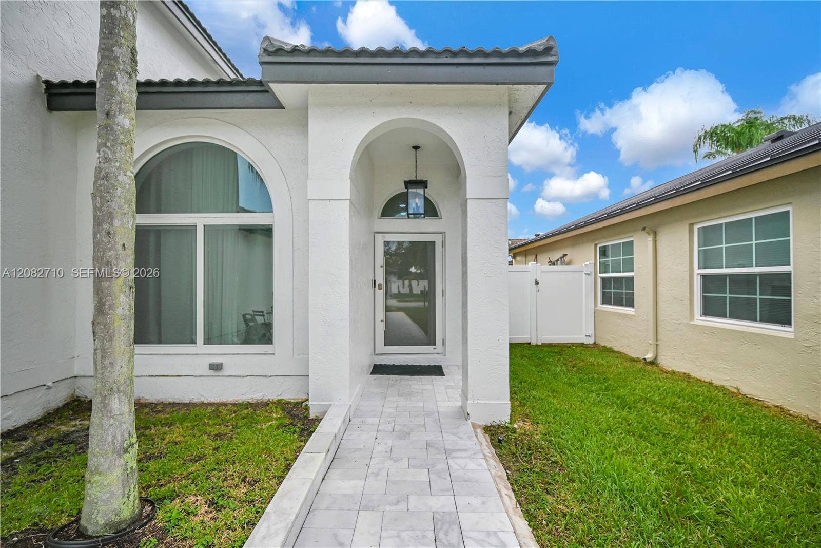 18038 SW 12th Court, Pembroke Pines, FL 33029 Photo 4