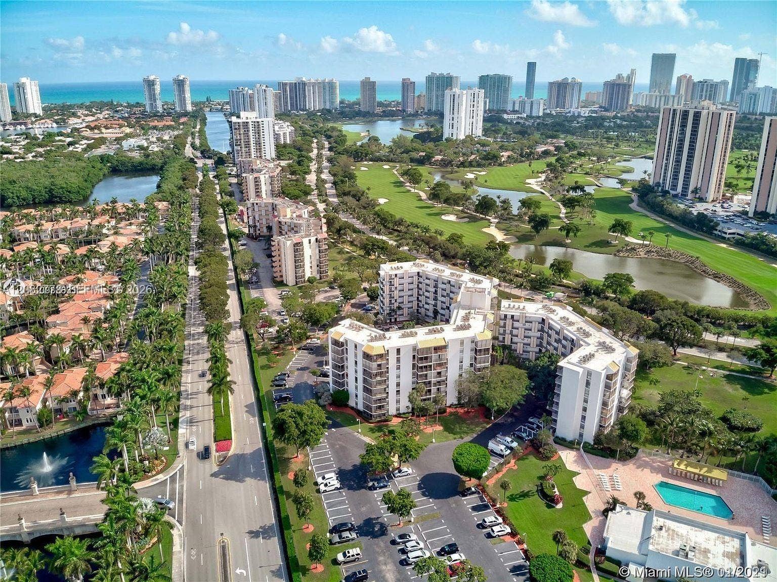 20500 W Country Club Drive, #711, Aventura, FL 33180 Photo 4