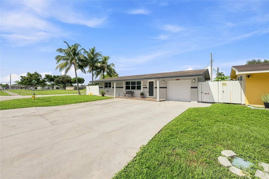 Property photo for 1000 NW 76th Terrace, Pembroke Pines, FL