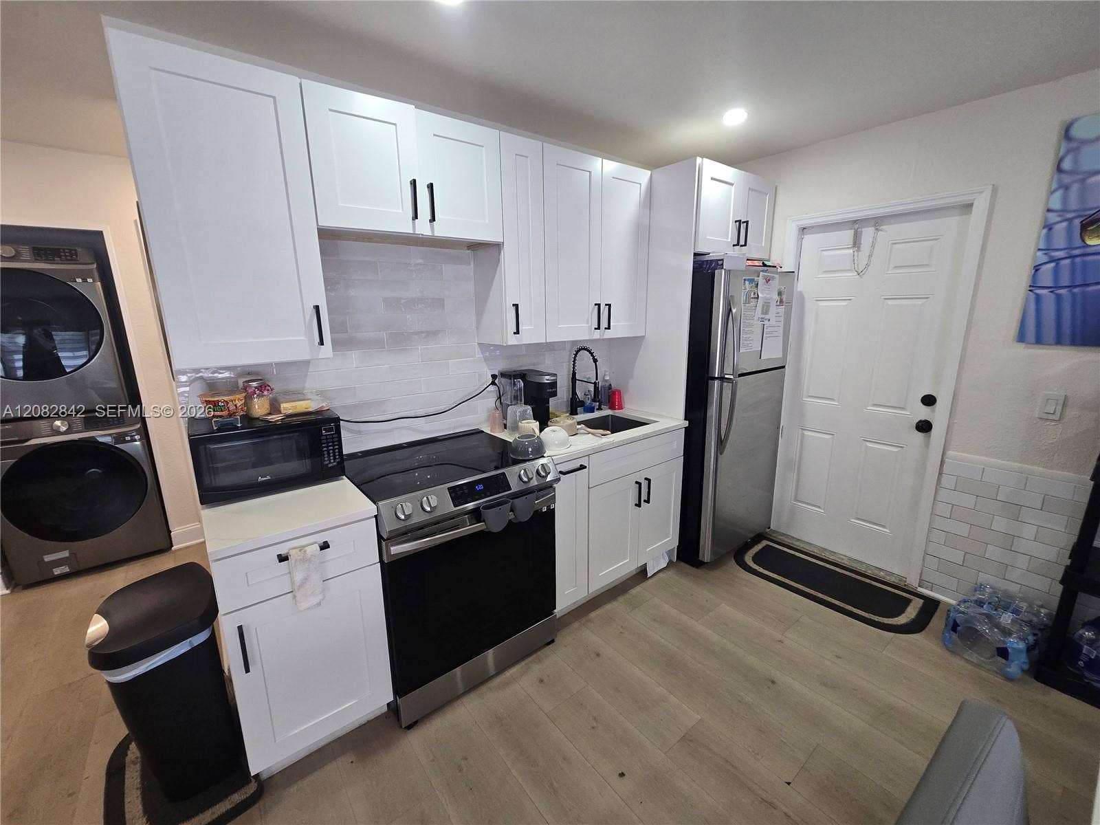 203 NE 2nd Avenue, #203, Dania, Dania Beach, FL 33004 Newer kitchen