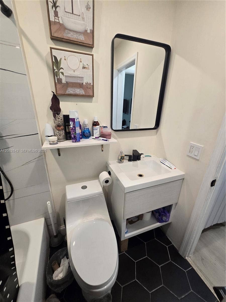 203 NE 2nd Avenue, #203, Dania, Dania Beach, FL 33004 Photo 21