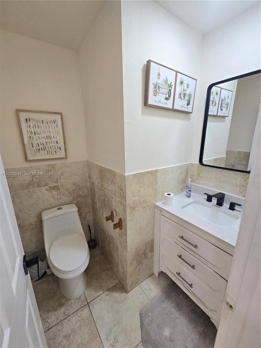 203 NE 2nd Avenue, #203, Dania, Dania Beach, FL 33004 Photo 13