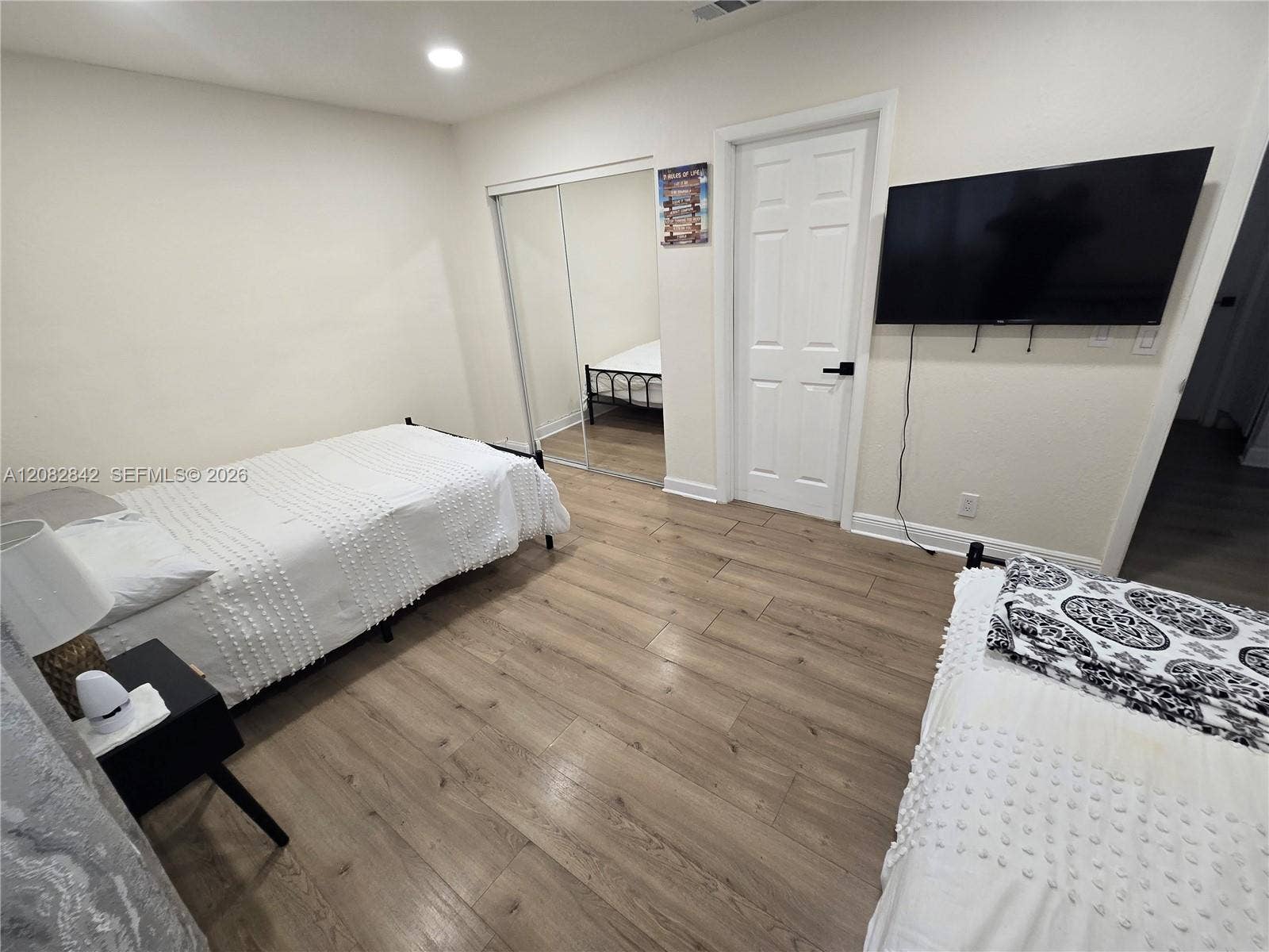 203 NE 2nd Avenue, #203, Dania, Dania Beach, FL 33004 TV will stay