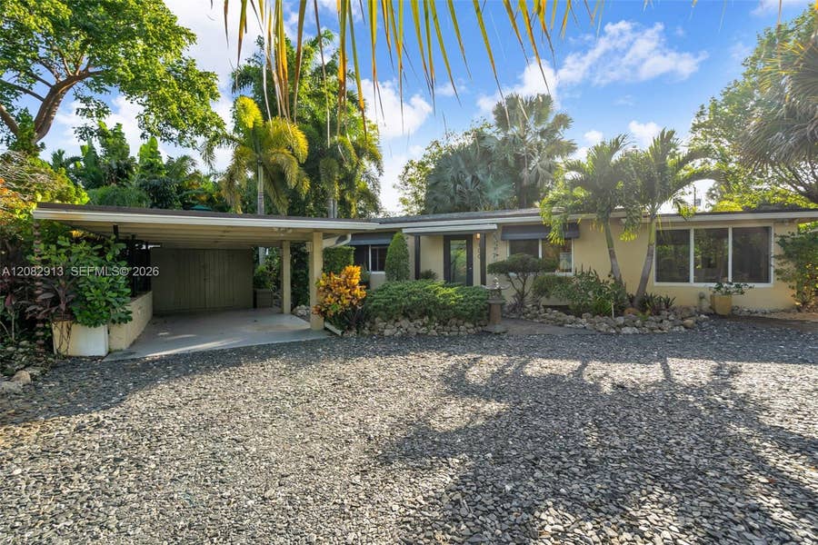 Property photo for 100 NE 26th Drive, #100, Wilton Manors, FL