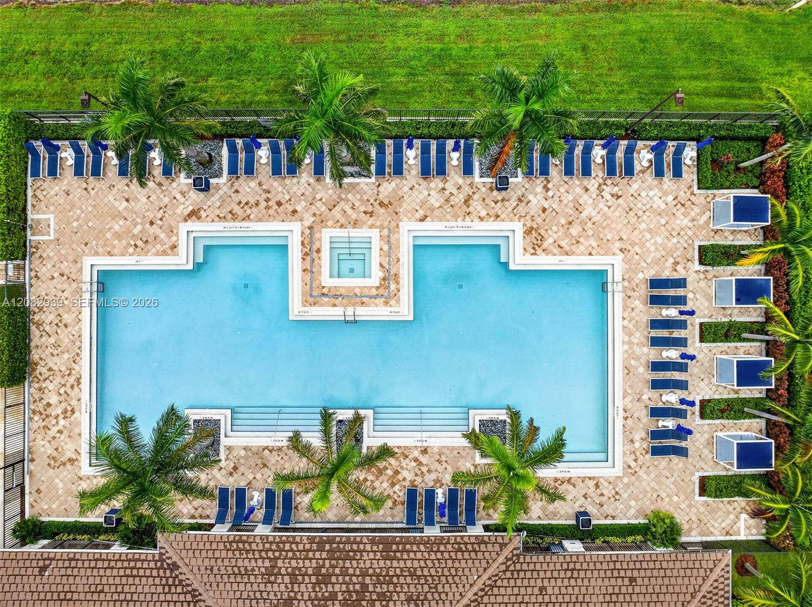 Clubhouse Resort Pool