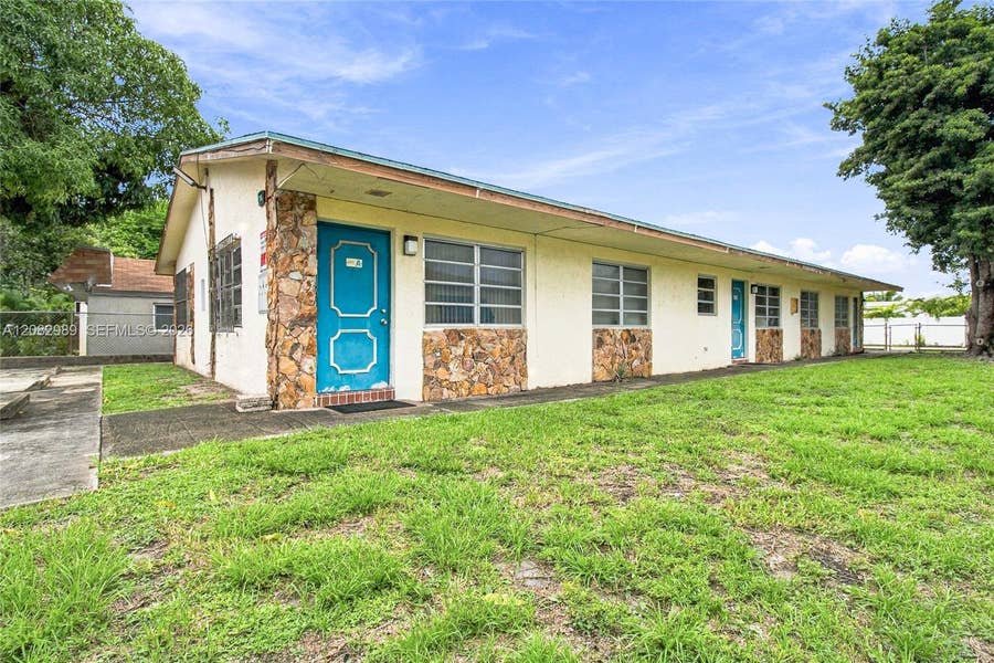 Property photo for 18 SW 13th Street, Dania Beach, FL