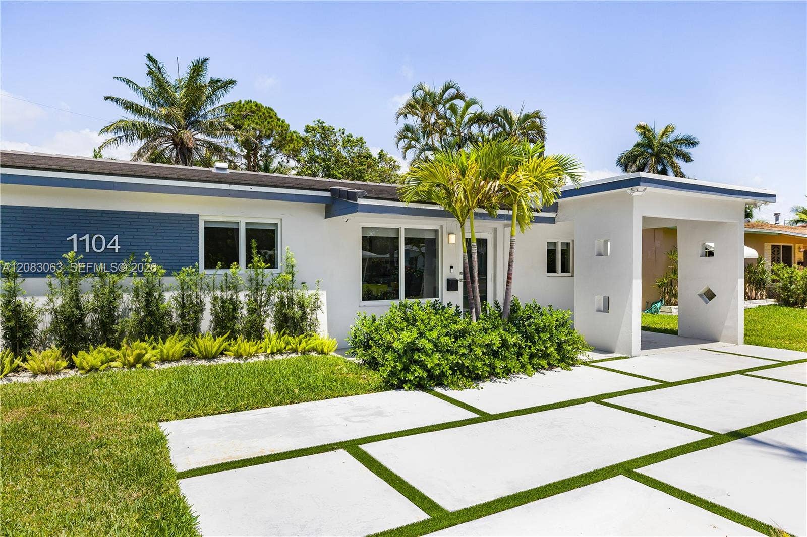 1104 N 13th Terrace, Hollywood, FL 33019 Photo 2
