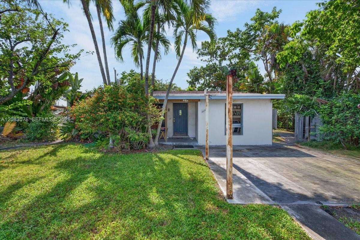 5619 NE 6th Avenue, Oakland Park, FL 33334 Photo 2
