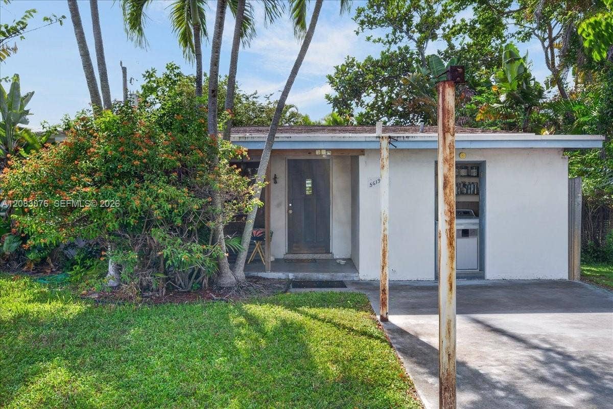 5619 NE 6th Avenue, Oakland Park, FL 33334 Photo 3
