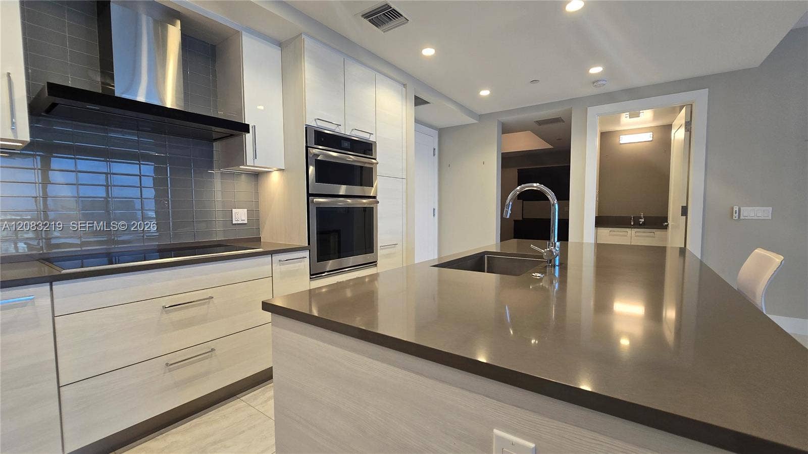 100 E Las Olas Boulevard, #2202, Fort Lauderdale, FL 33301 Photo 4