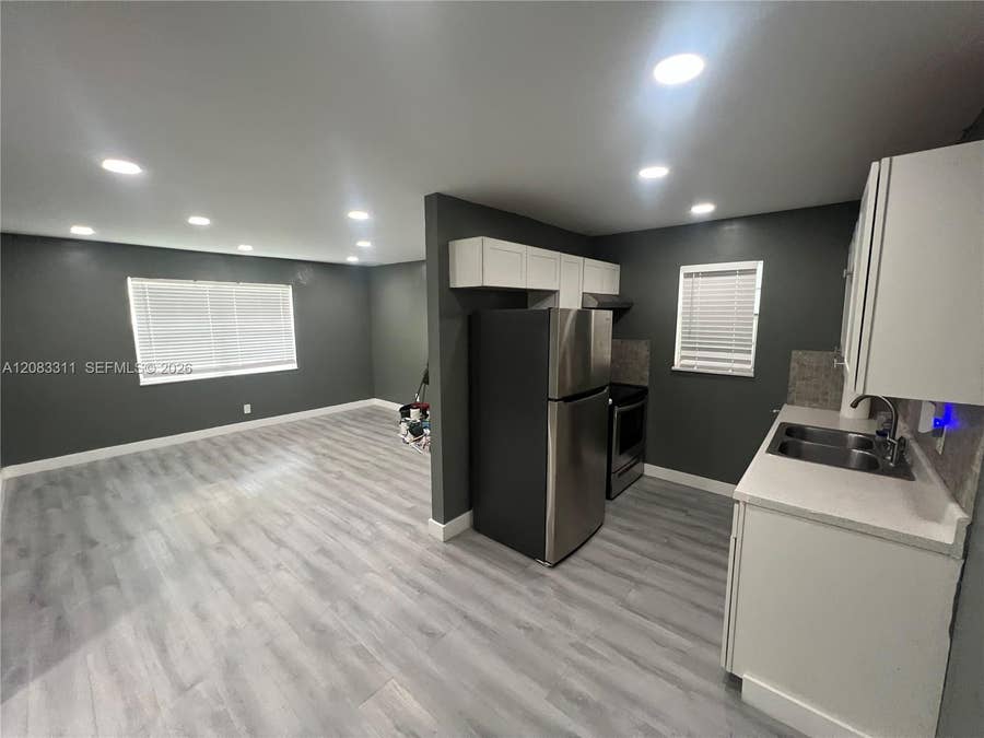 Property photo for 30 SE 4th Avenue, #106, Hallandale Beach, FL