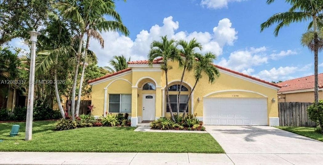 1738 SW 108th Way, Davie, FL 33324 Front