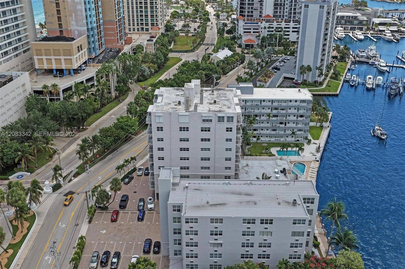 95 N Birch Road, #301, Fort Lauderdale, Fort Lauderdale, FL 33304 Convenient acess to Las Olas, SE 17th Street Causeway, Galleria Mall and all the coastal vibes