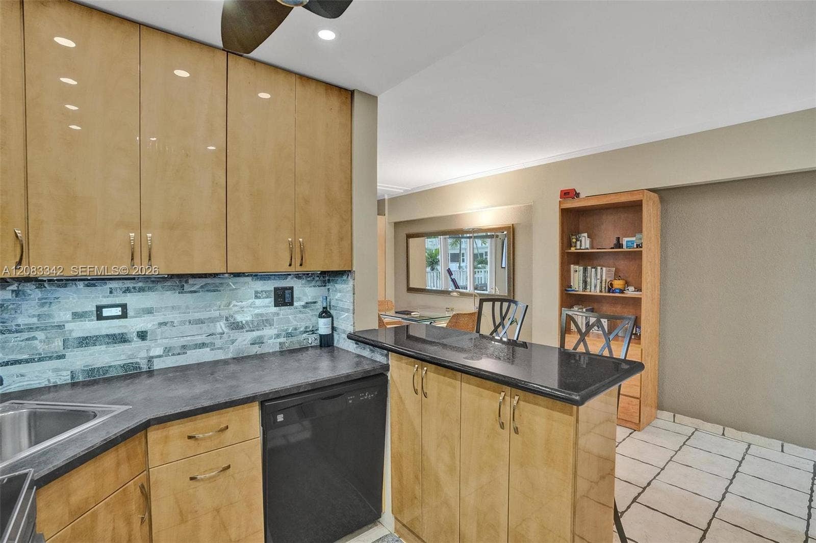 95 N Birch Road, #301, Fort Lauderdale, Fort Lauderdale, FL 33304 Photo 25