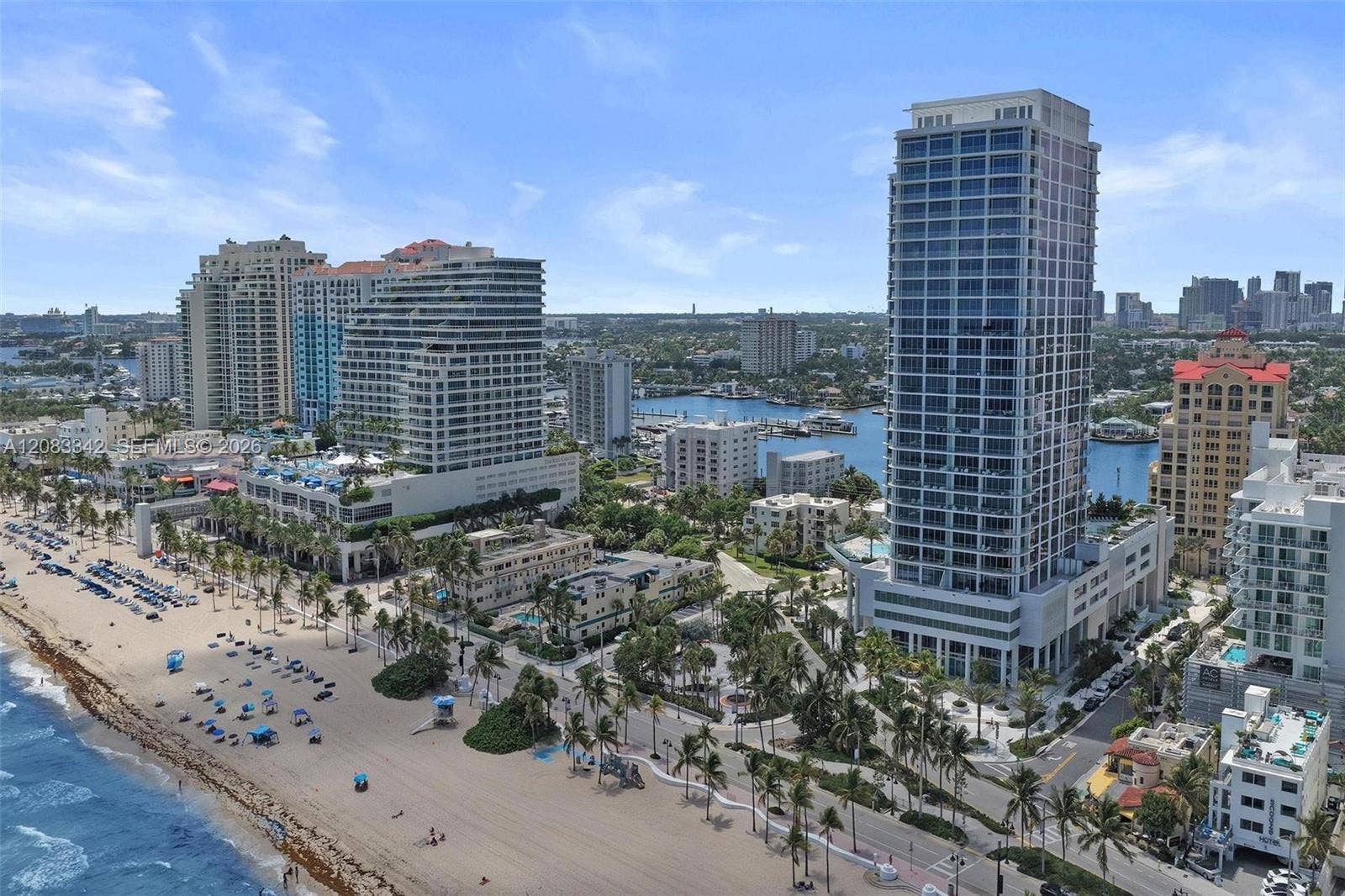 95 N Birch Road, #301, Fort Lauderdale, Fort Lauderdale, FL 33304 The famous, ACTIVE, Fort Lauderdale beach, shopping and boardwalk (greet for walking, biking & other exercise) is just steps away