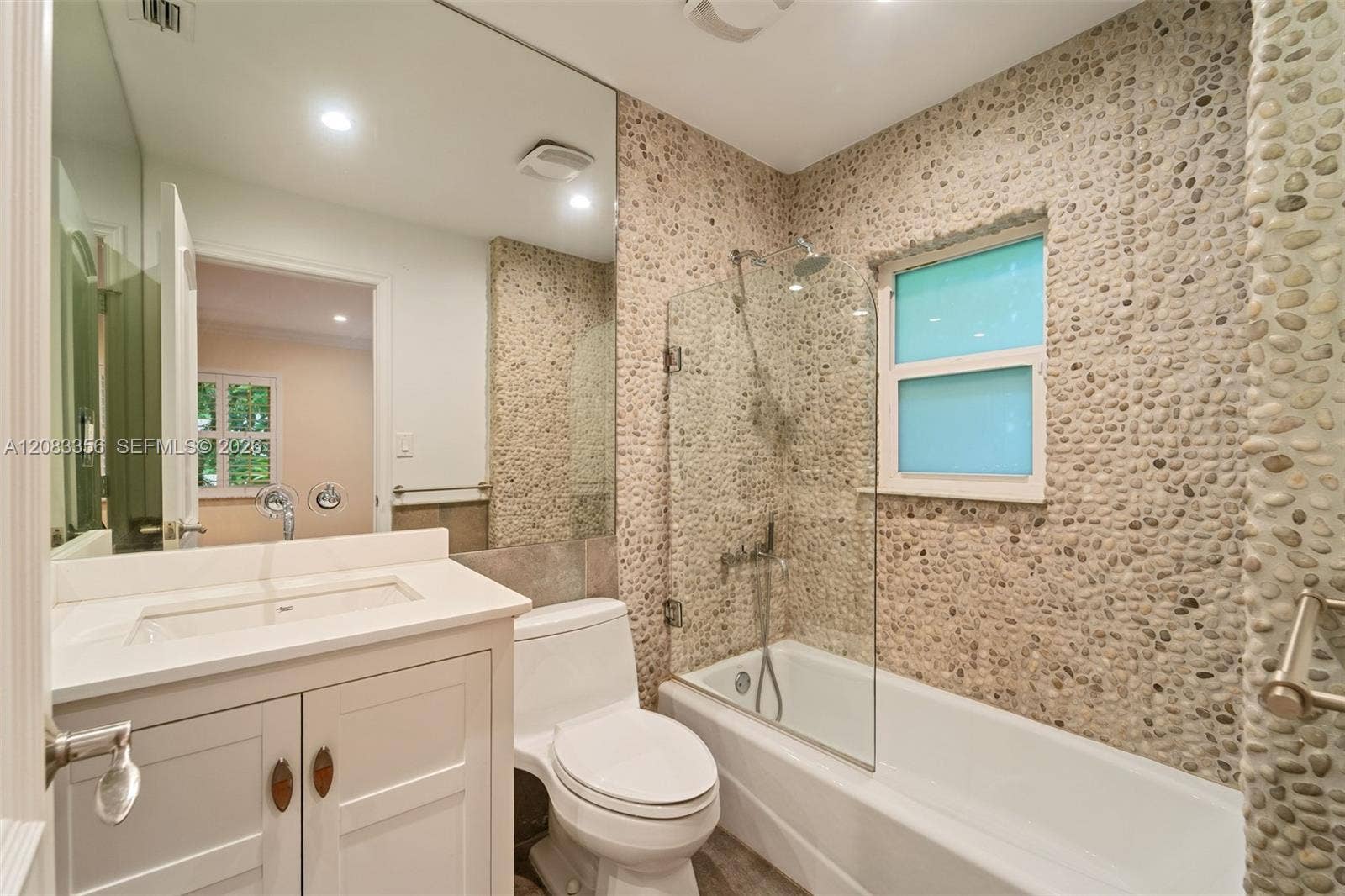 2nd Ensuite Bathroom