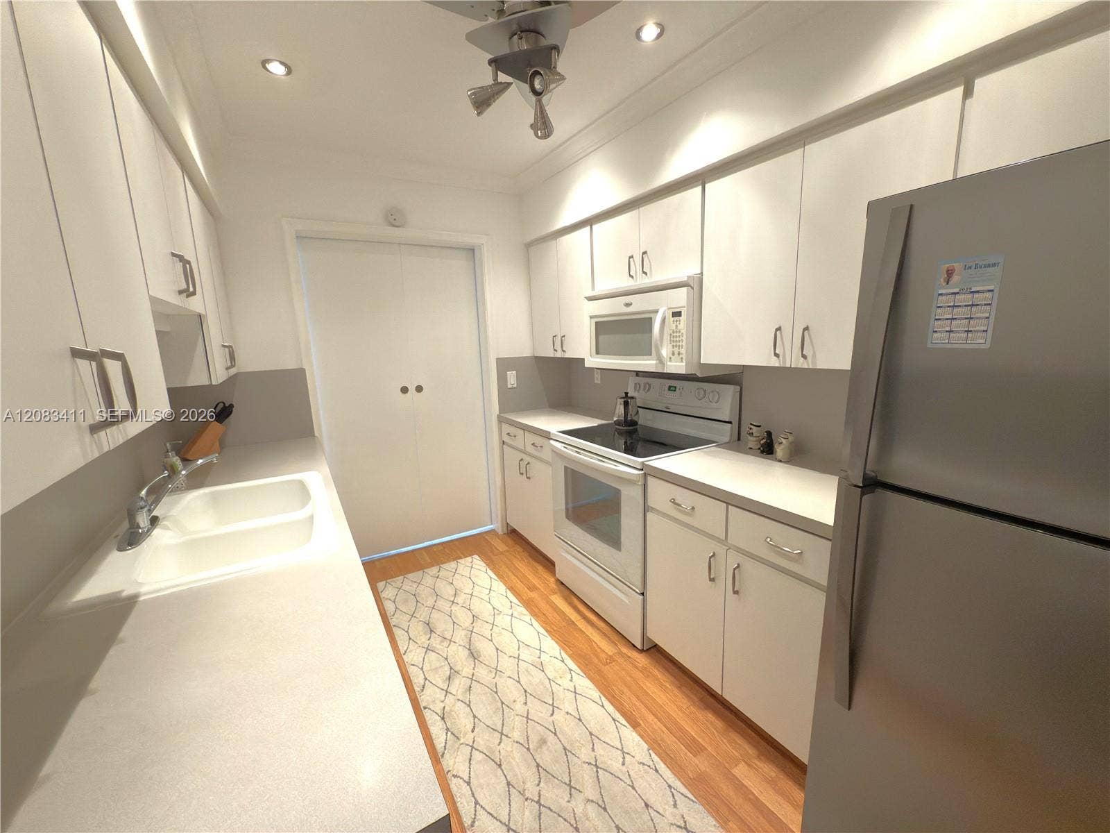 2340 NE 9th Street, #210, Fort Lauderdale, FL 33304 Photo 9
