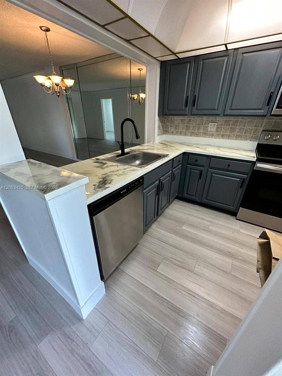 8001 Fairview Drive, #101, Tamarac, Tamarac, FL 33321 Photo 4
