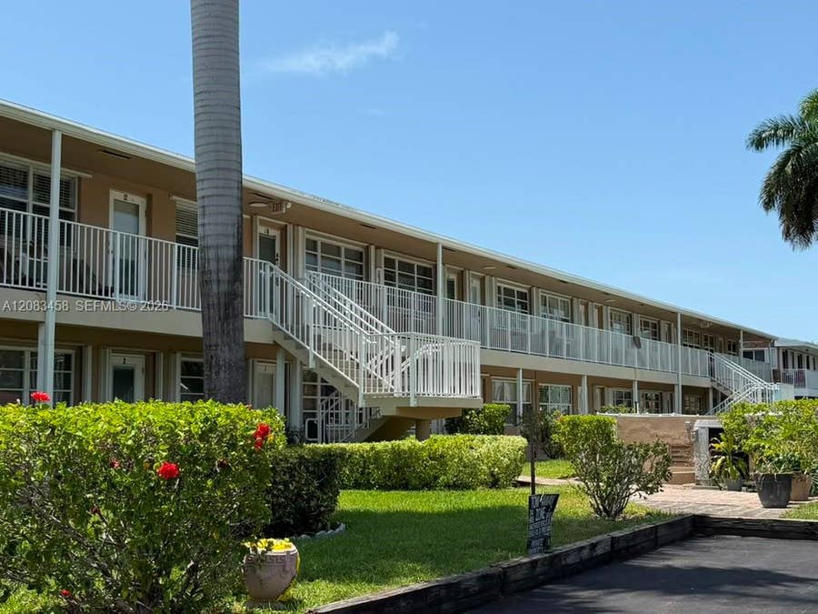 Property photo for 500 Layne Boulevard, #15, Hallandale Beach, FL