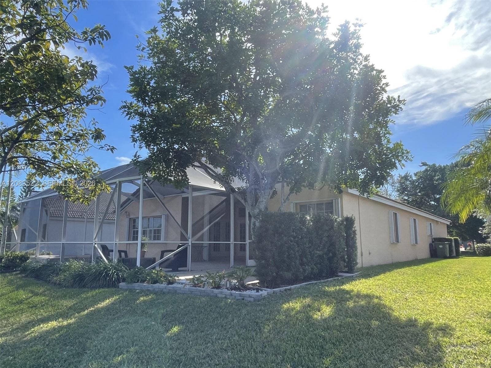 412 Cameron Drive, Weston, FL 33326 Photo 2