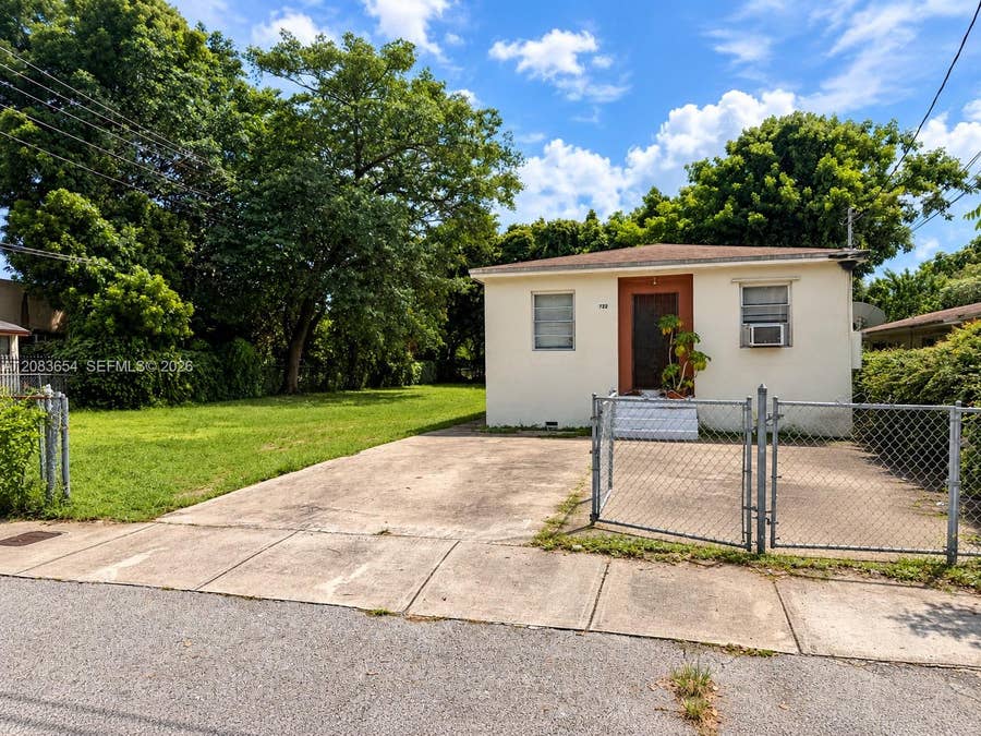 Property photo for 722 NW 53rd Street, Miami, FL