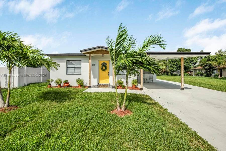 Property photo for 218 SW 10th Avenue, Delray Beach, FL
