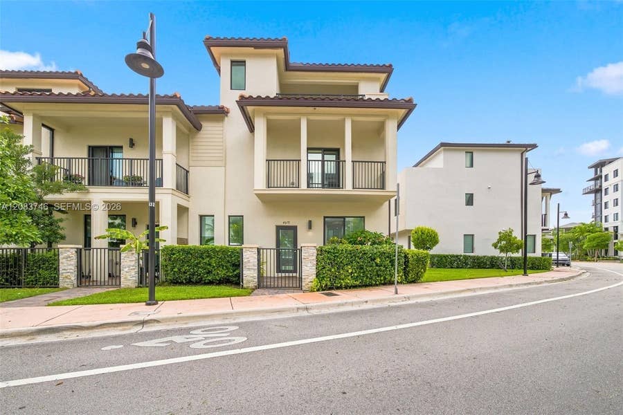 Property photo for 4519 NW 84th Avenue, Doral, FL