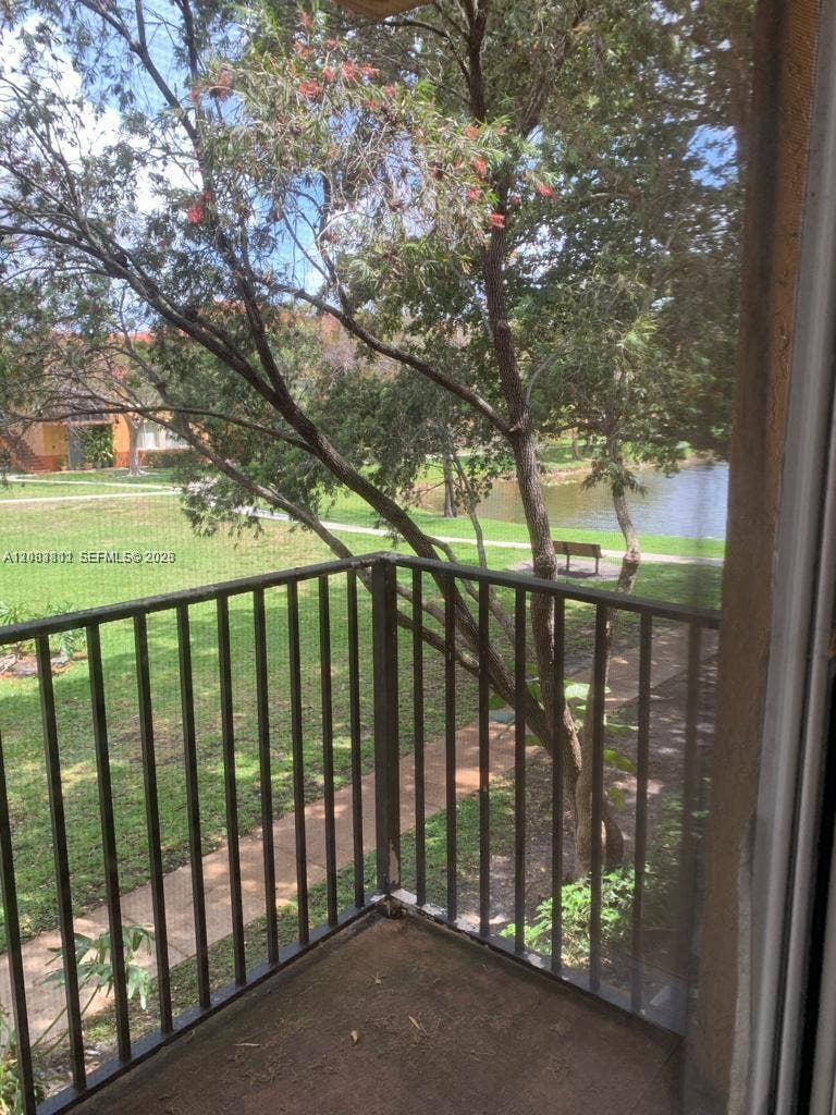 10765 Cleary Boulevard, #203, Plantation, Plantation, FL 33324 Photo 3