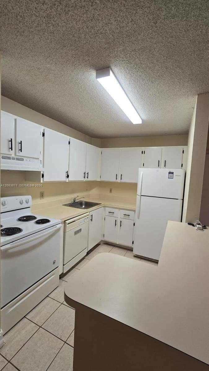 10765 Cleary Boulevard, #203, Plantation, Plantation, FL 33324 Photo 9