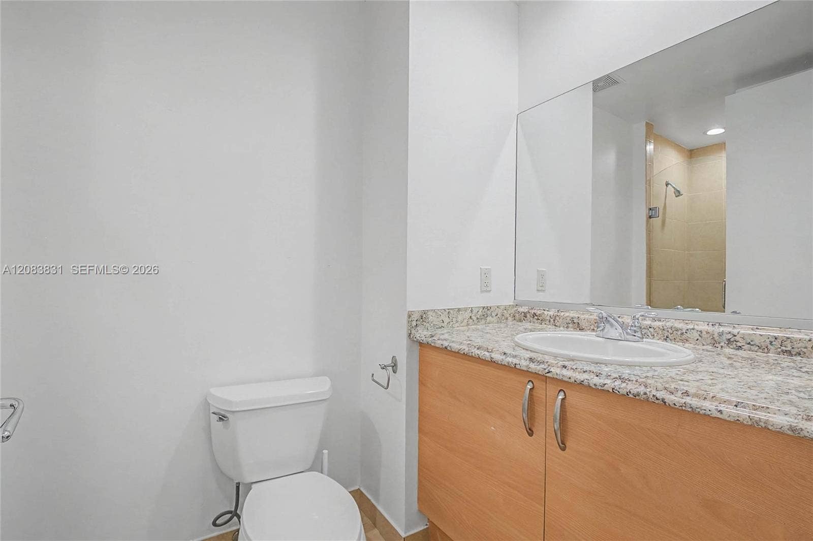 5959 Collins Avenue, #1503, Miami Beach, FL 33140 Staff Room Bathroom