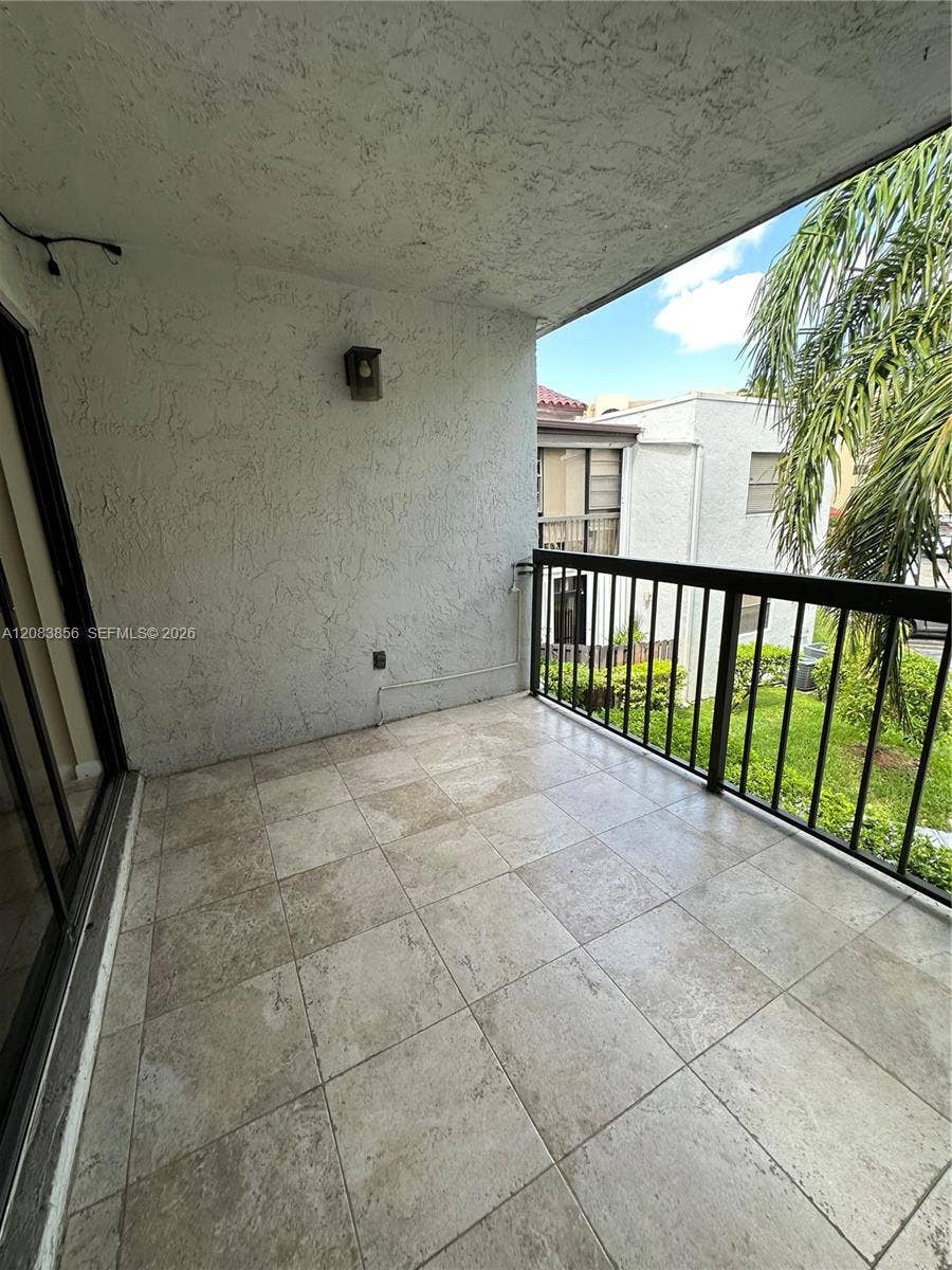 9435 Fontainebleau Boulevard, #206, Miami, Miami, FL 33172 Photo 1
